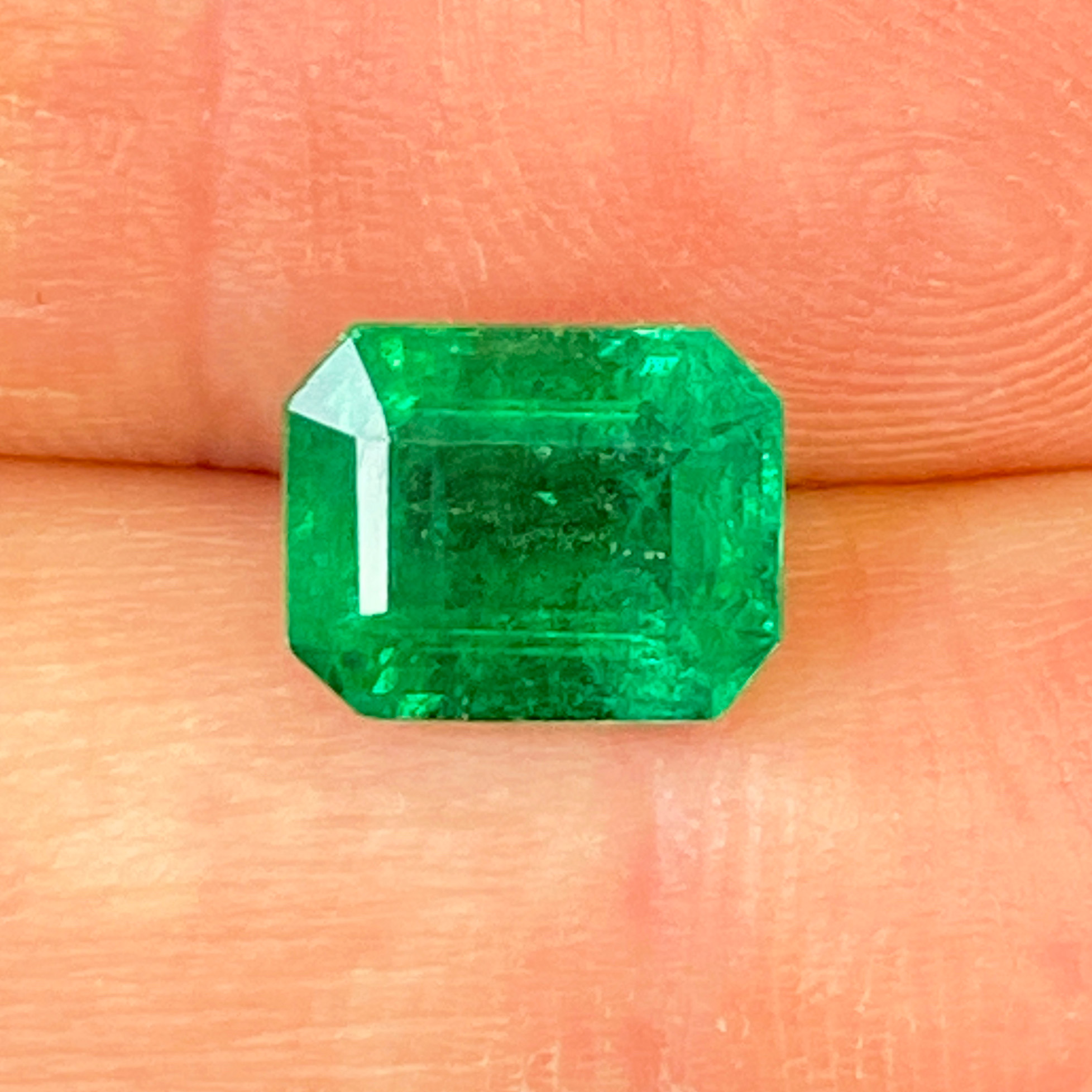 EEAJ3430 | Green Emerald | Color Source Gems
